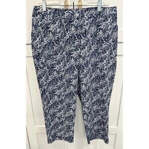 Weekends by Chicos Womens Size 10 Navy White Leaf Print Cropped Pants